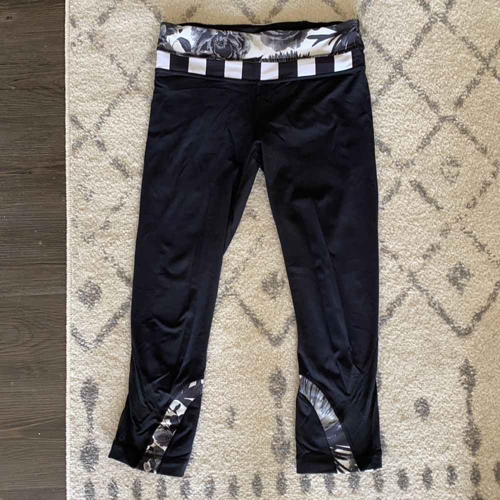 Lululemon Run Black & White Crop Leggings - Size 6